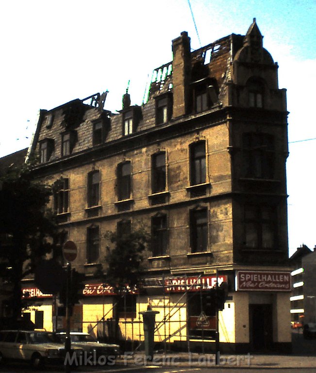 Dachstuhlbrand Koeln Ehrenfeld Venloerstr P4.JPG